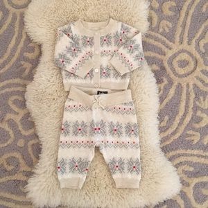 Newborn knit set